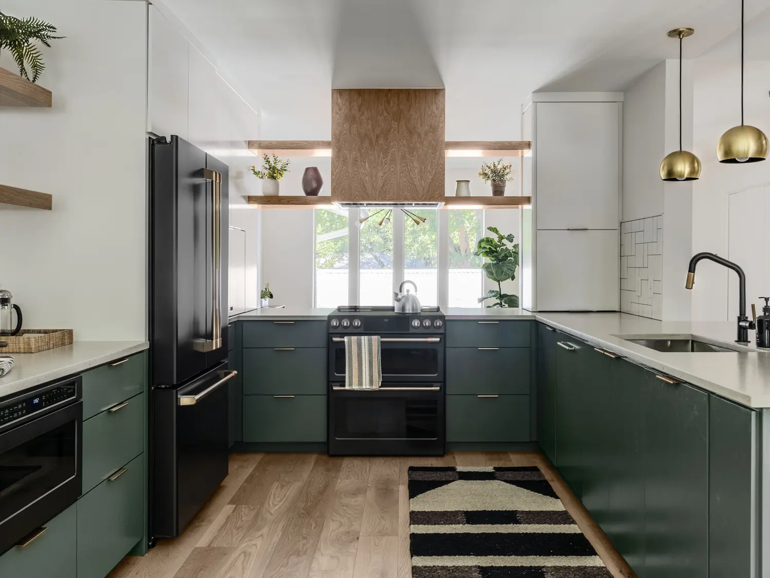 Verde Kitchen — Kitchen interior by Studio Palindrome